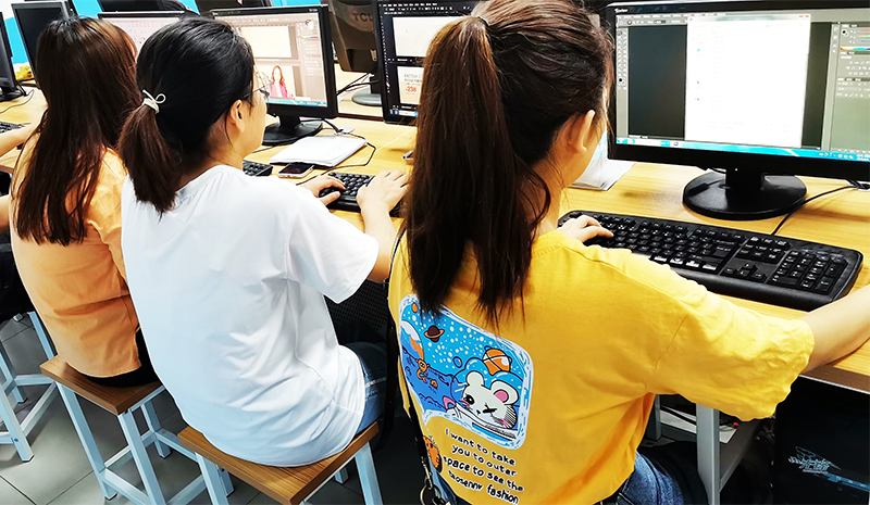 上課現(xiàn)場(chǎng)