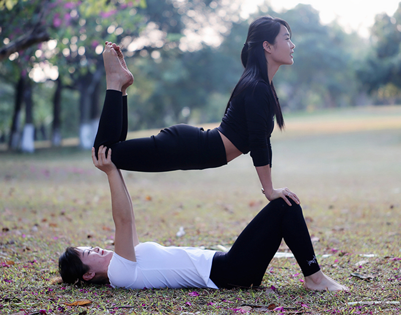 兩人合作動(dòng)作