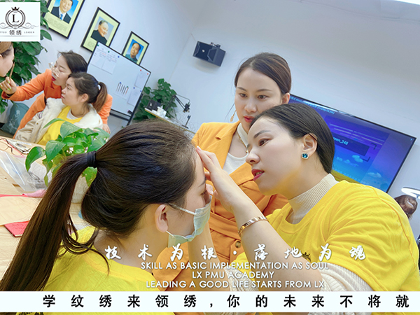 学员对练 学员对练