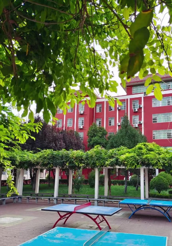 校園環(huán)境 校園環(huán)境