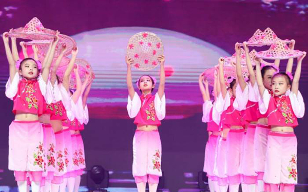 表演風(fēng)采 表演風(fēng)采