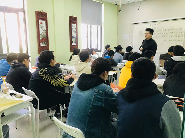 授課現(xiàn)場(chǎng) 授課現(xiàn)場(chǎng)