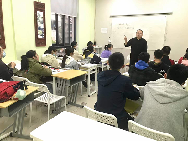 授課現(xiàn)場(chǎng) 授課現(xiàn)場(chǎng)