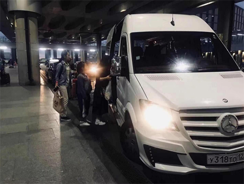 在境外为学生做境外服务