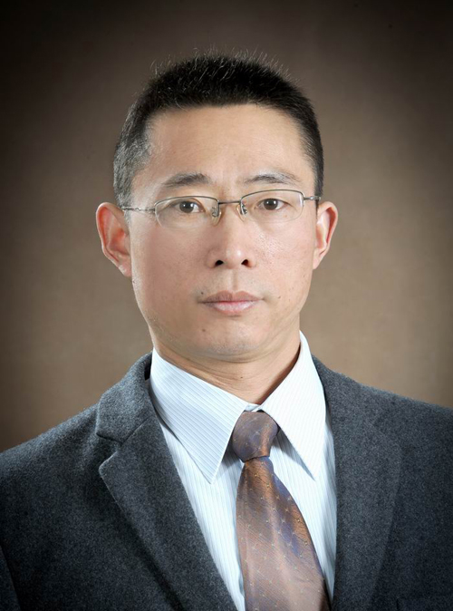 戚勇:物理高级教师 戚勇:物理高级教师