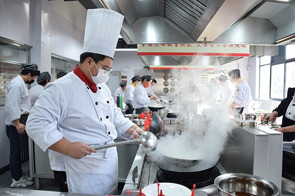 學(xué)生實(shí)訓(xùn)現(xiàn)場(chǎng)