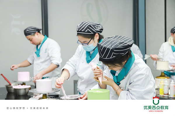 訓(xùn)練現(xiàn)場(chǎng)