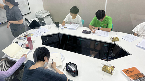 一人一小群模式