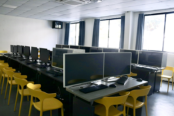教室