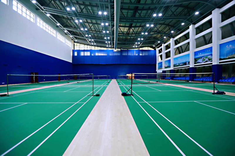 羽毛球场