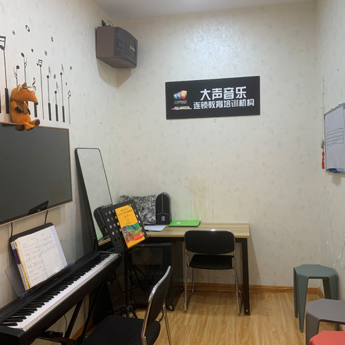 河東校區(qū)鋼琴室