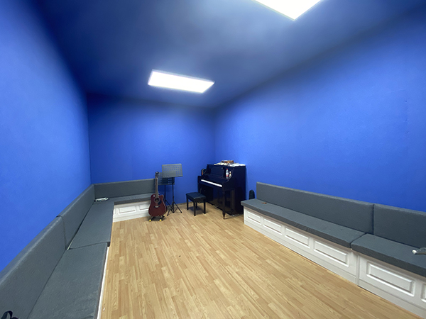 钢琴室