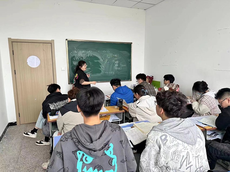 南校區(qū)課室環(huán)境 南校區(qū)課室環(huán)境