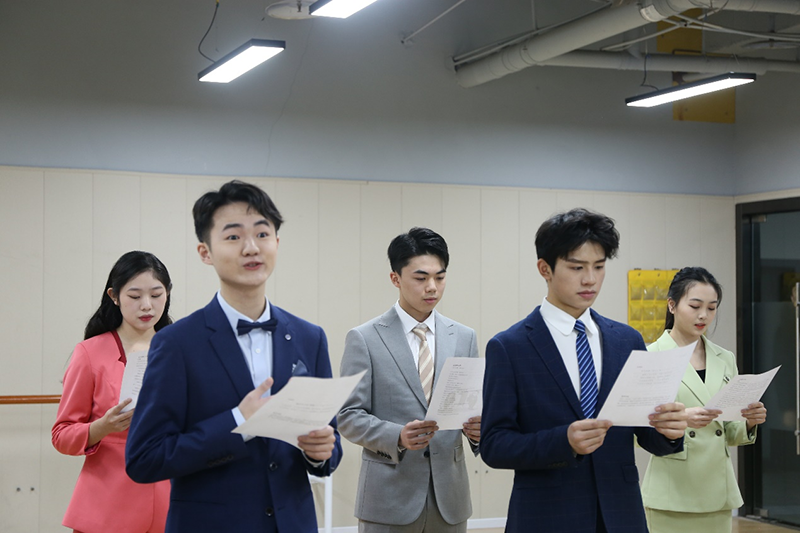 念稿練習(xí) 念稿練習(xí)