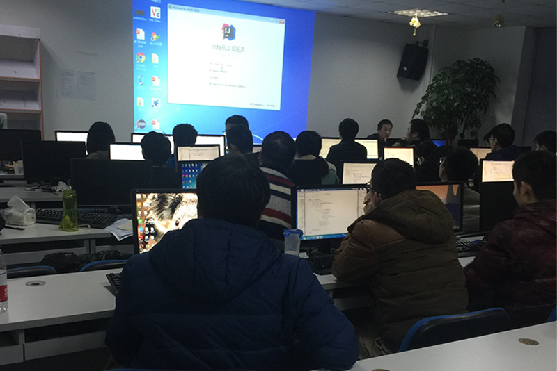 上課現(xiàn)場(chǎng)