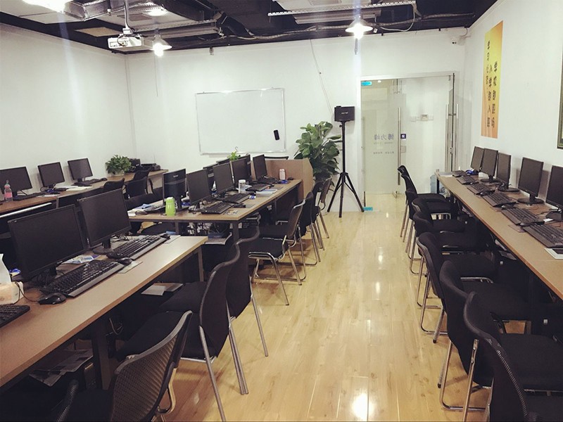 機(jī)構(gòu)環(huán)境 機(jī)構(gòu)環(huán)境