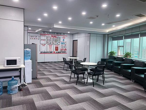 活動(dòng)區(qū) 活動(dòng)區(qū)