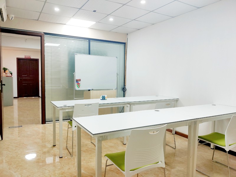 64079c5d810d551f55a499d1e4e2070