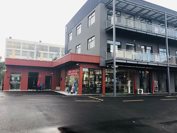 学校外景