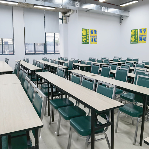 學(xué)校課室