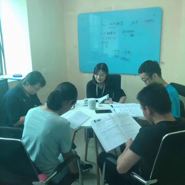 授課現(xiàn)場(chǎng) 授課現(xiàn)場(chǎng)