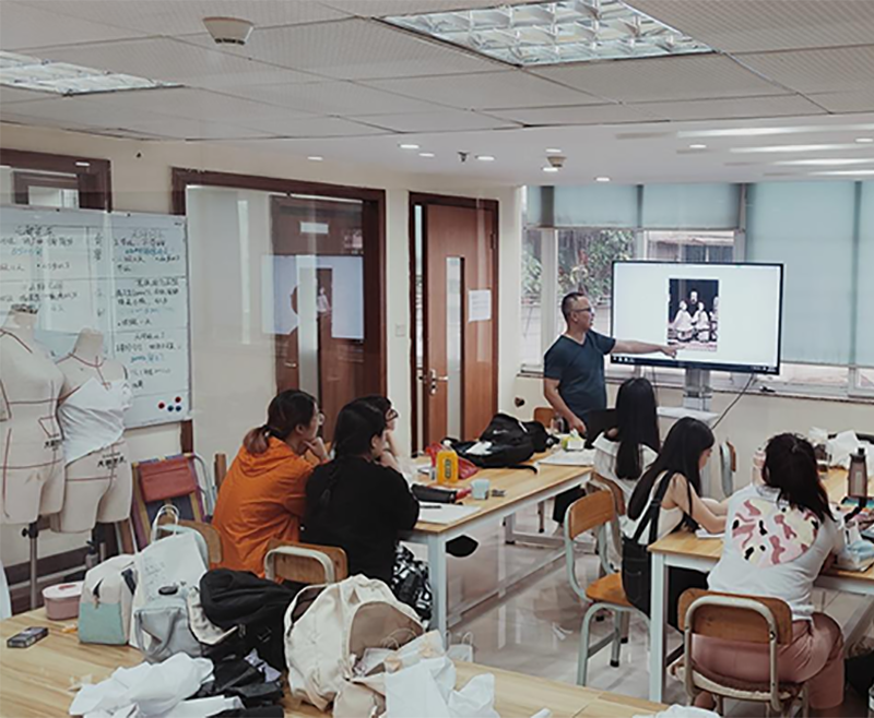 上課場(chǎng)景