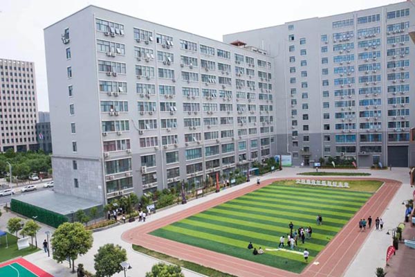 校区鸟瞰图 校区鸟瞰图