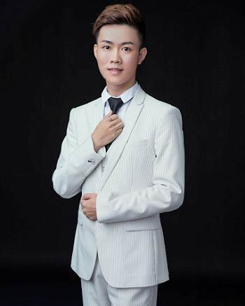 声乐老师-罗毅铿