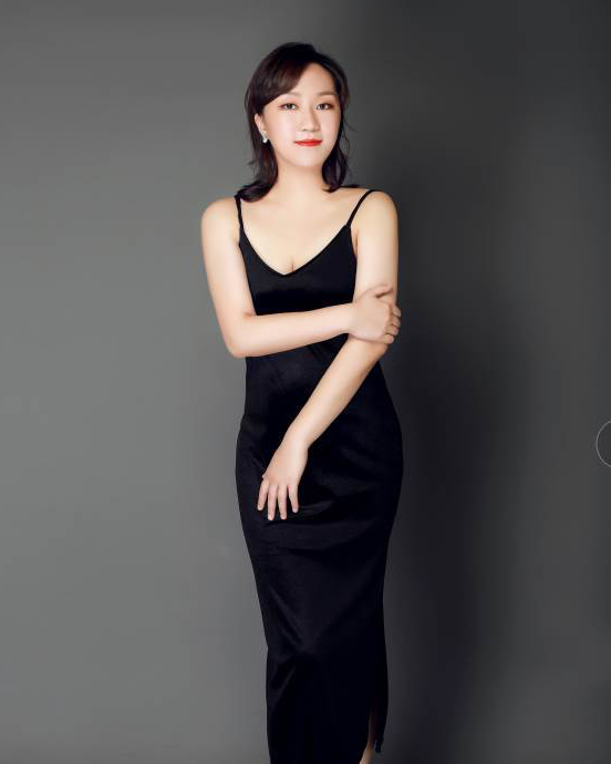 钢琴老师-张欣悦