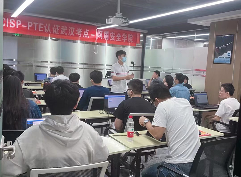 授課現(xiàn)場(chǎng) 授課現(xiàn)場(chǎng)