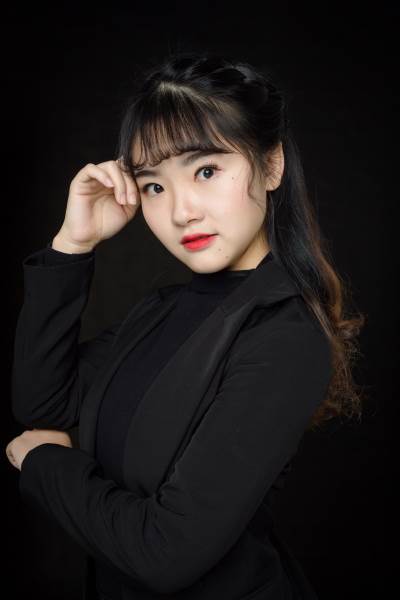 罗婷婷 罗婷婷
