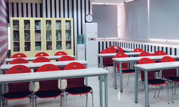 课室