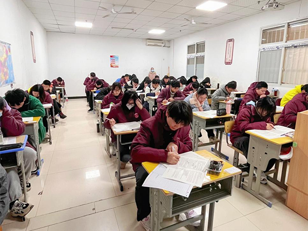 考試現(xiàn)場 考試現(xiàn)場