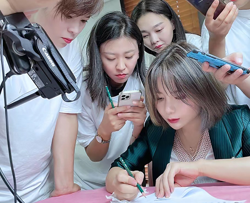 學(xué)習(xí)現(xiàn)場(chǎng)