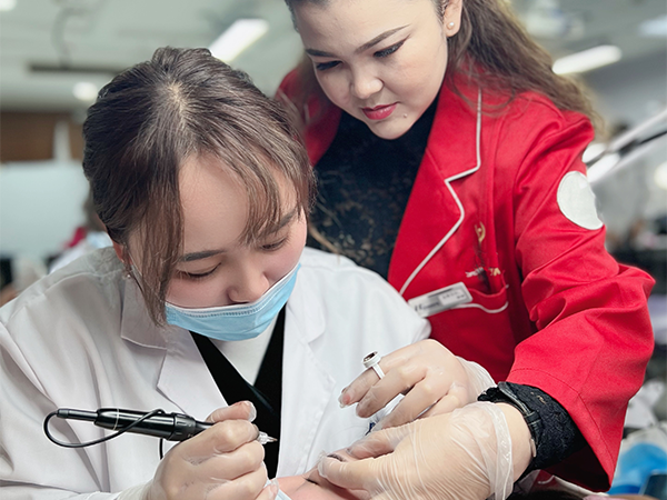 指導(dǎo)現(xiàn)場(chǎng)