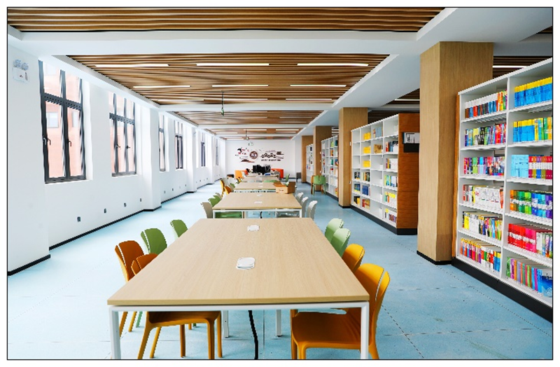 学校图书馆 学校图书馆