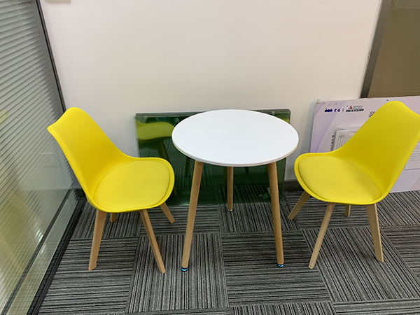 休息區(qū) 休息區(qū)