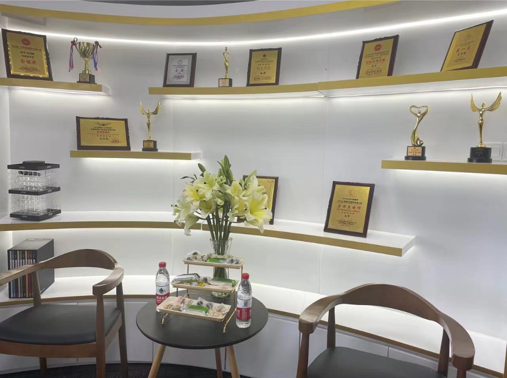 荣誉展示区 荣誉展示区