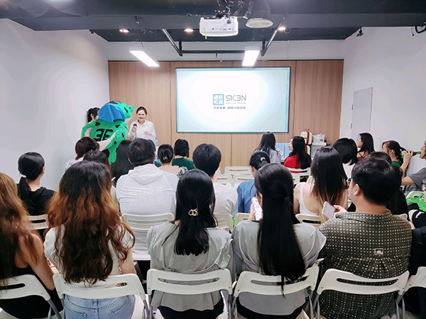 課堂現(xiàn)場(chǎng) 課堂現(xiàn)場(chǎng)