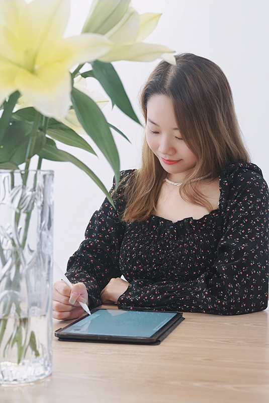 授课老师黄耿彤