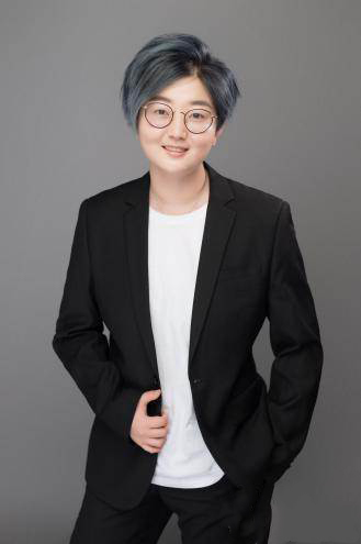 车美昱 车美昱