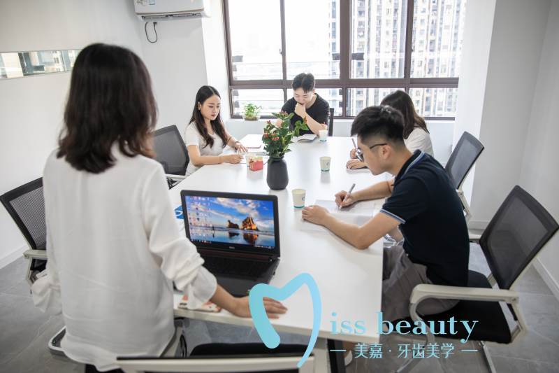 理论知识学习现场