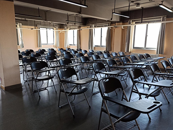 课室