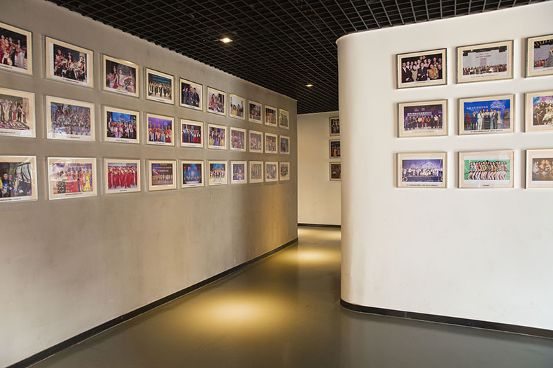 機(jī)構(gòu)走廊