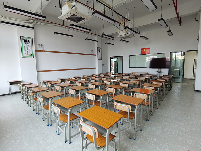 课室