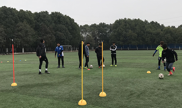 足球训练 足球训练