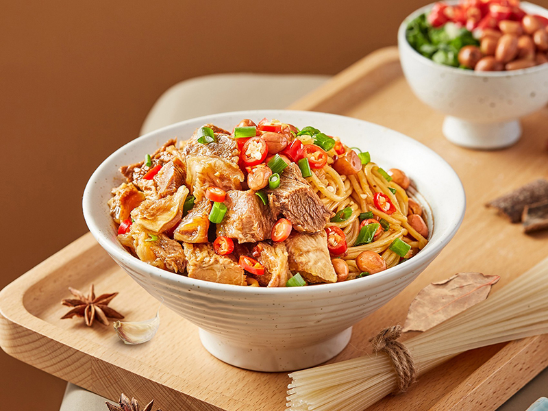 牛腩拌粉/面 牛腩拌粉/面