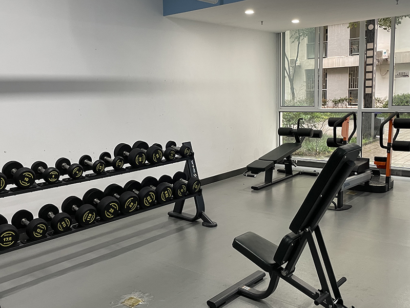 宿舍健身房