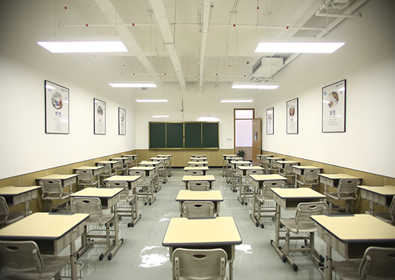 課室