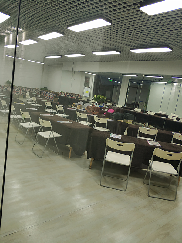 机构环境+教学现场